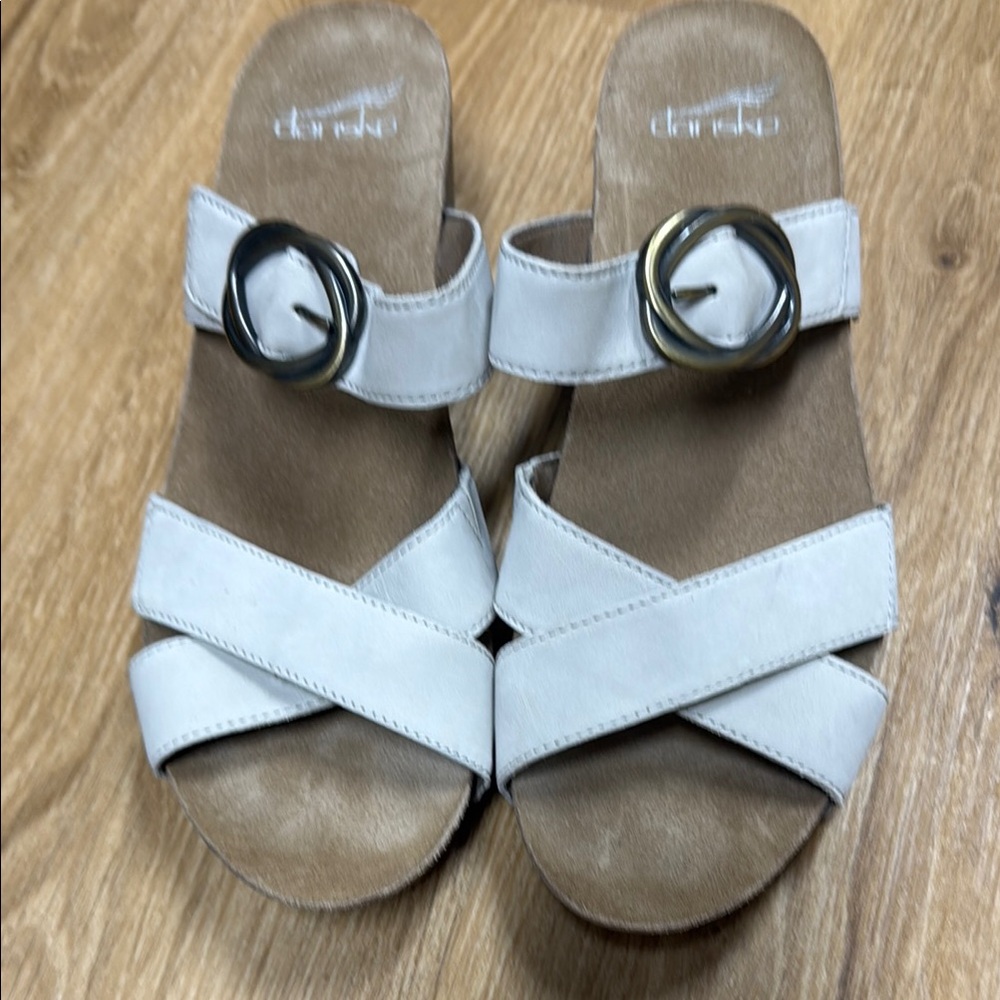 Women’s sandals